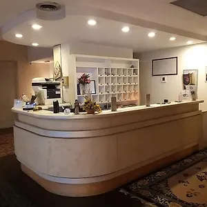 Cavalieri Del Tau Otel Altopascio