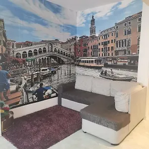 Zsuzsa Lak Appartement Mestre