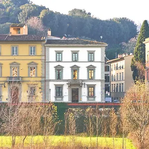 Serristori Palace Apart Otel Floransa